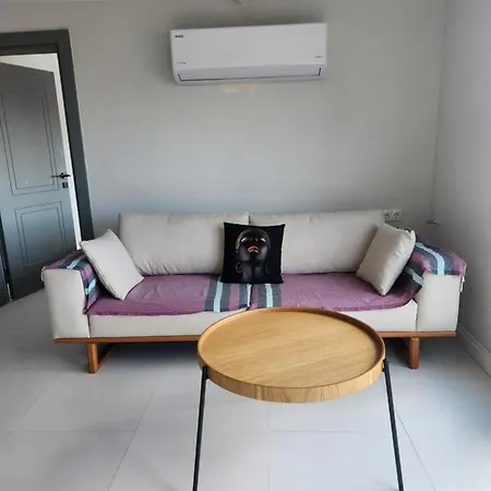 Coral Apartment
